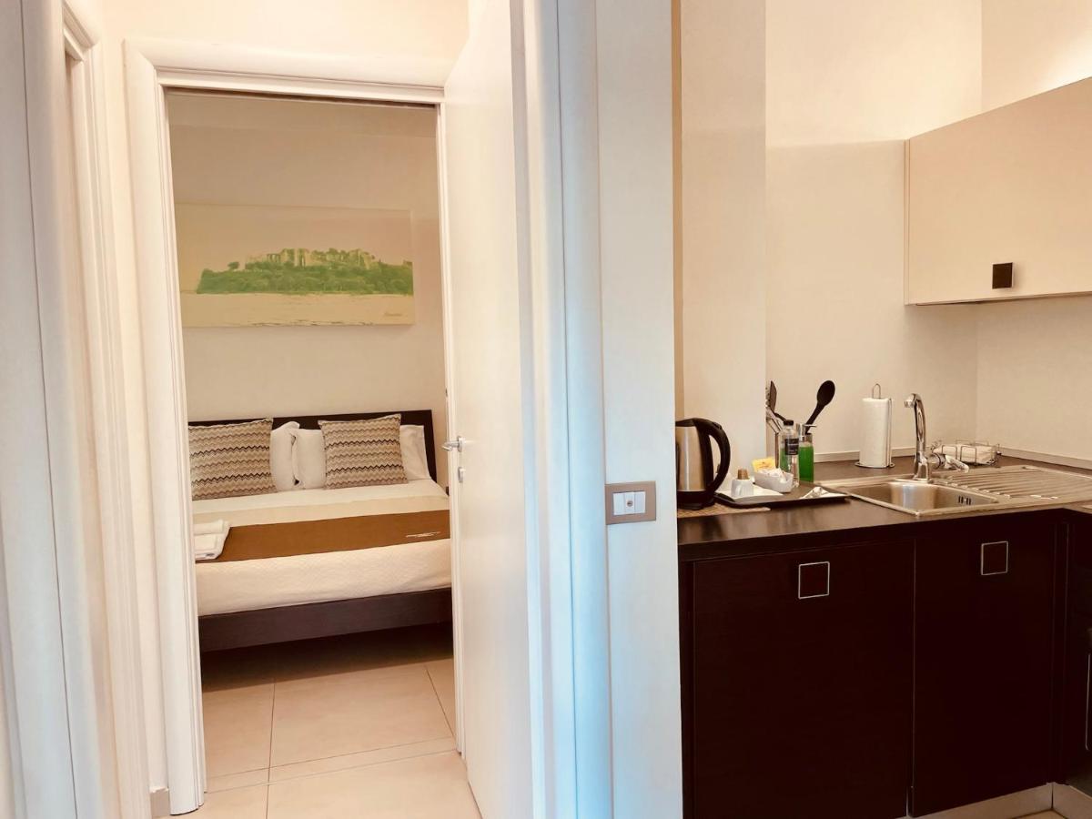 Residence Del Lago 데센자노델가르다 외부 사진