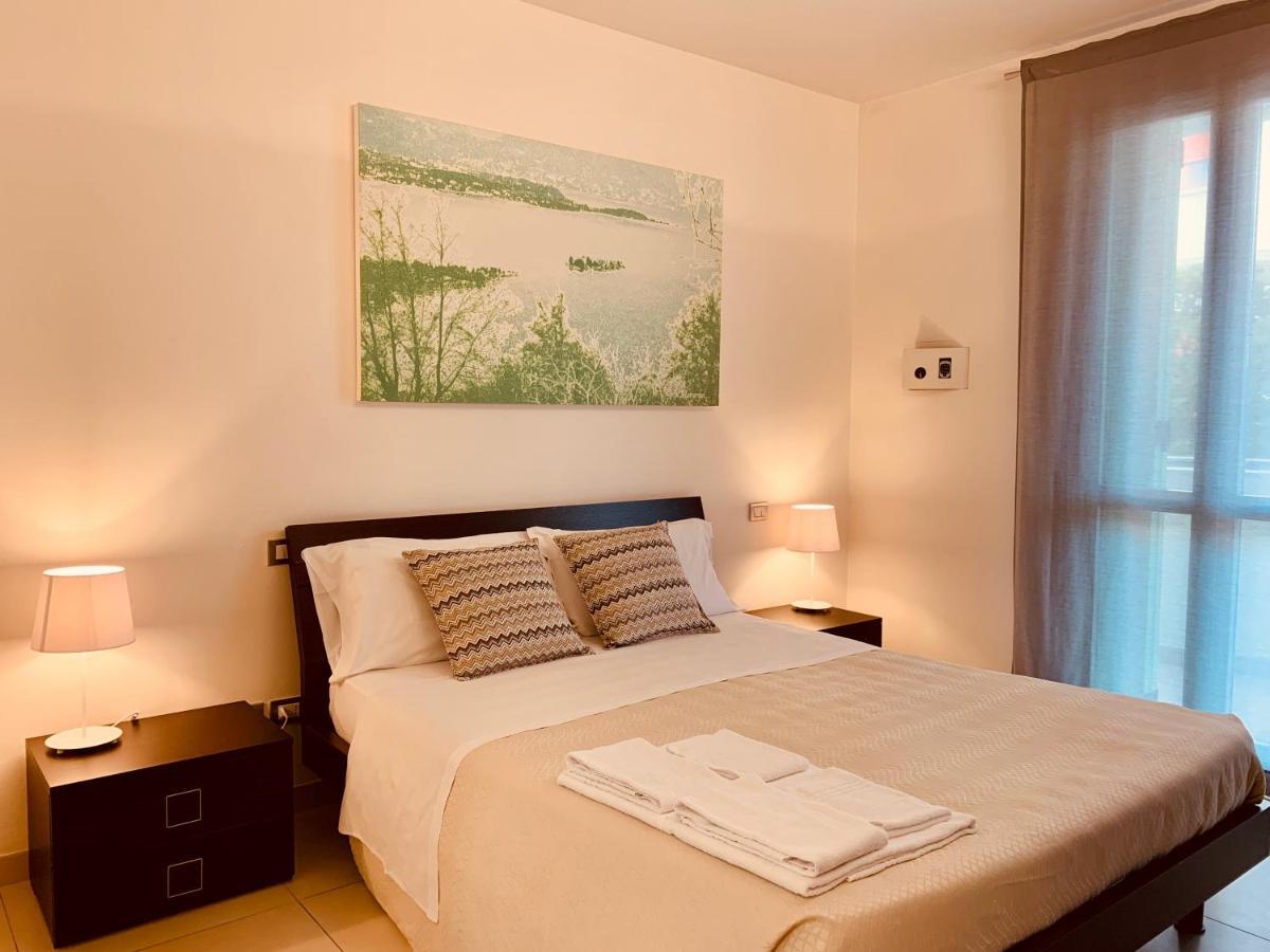 Residence Del Lago 데센자노델가르다 외부 사진