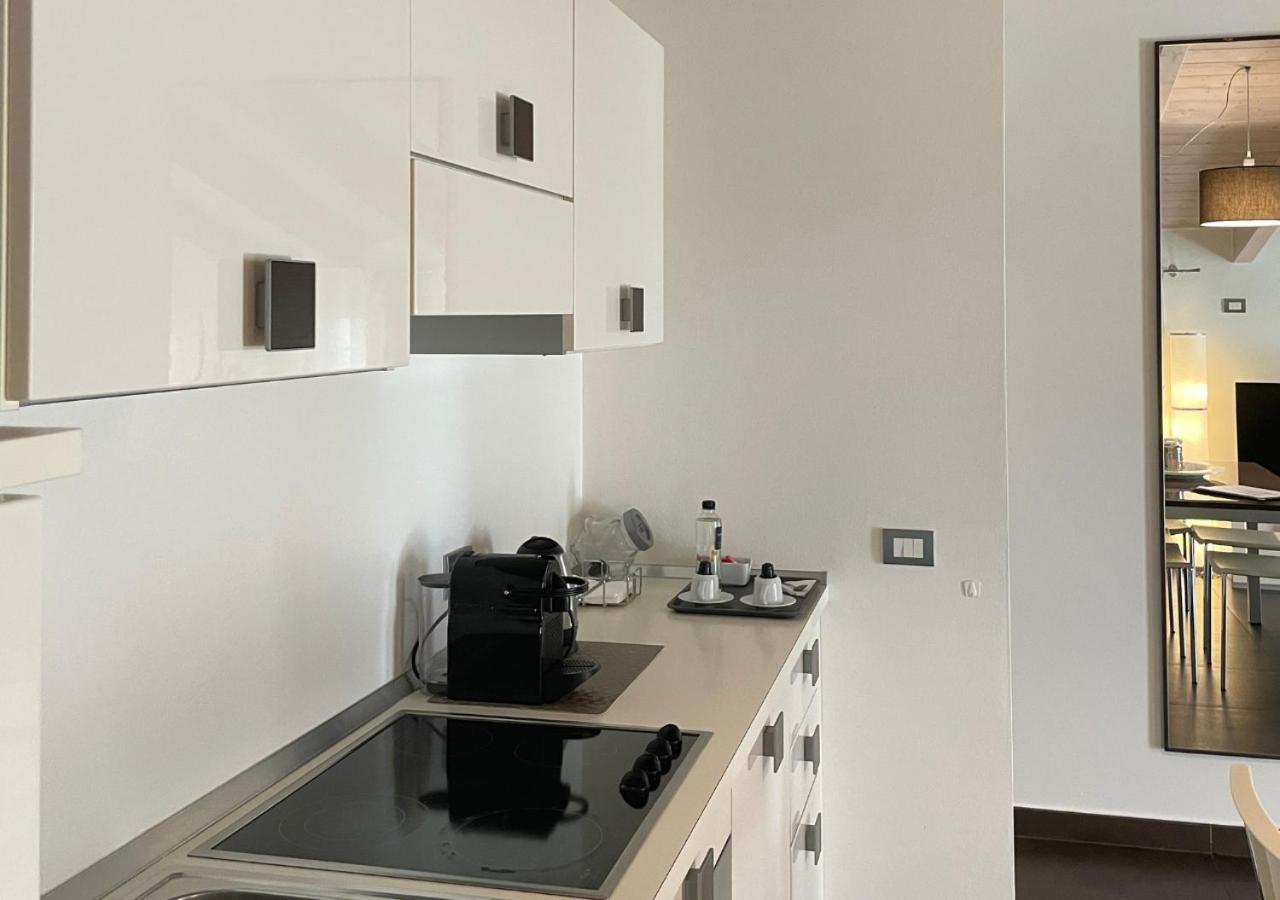 Residence Del Lago 데센자노델가르다 외부 사진