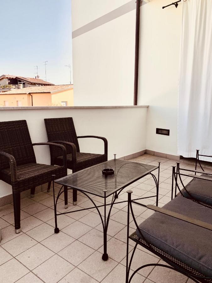 Residence Del Lago 데센자노델가르다 외부 사진