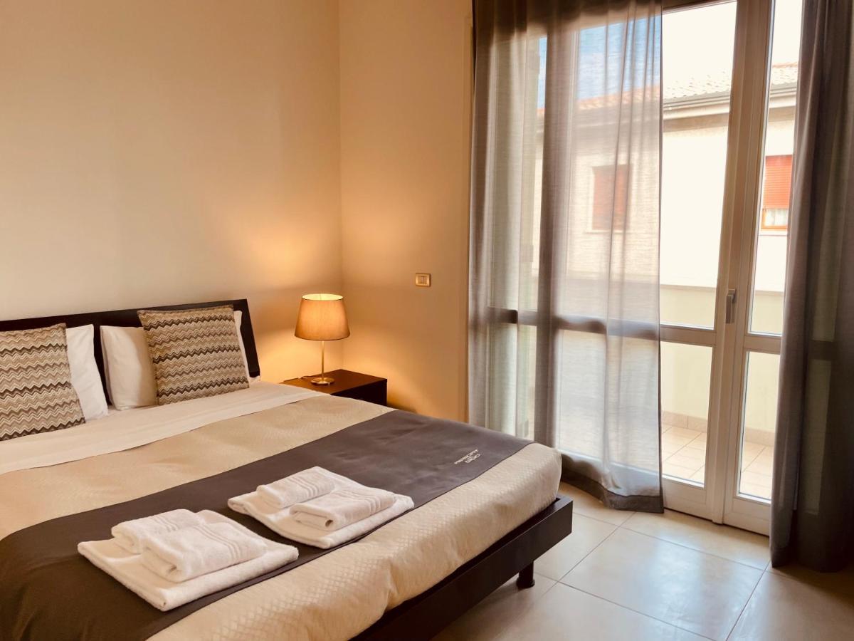 Residence Del Lago 데센자노델가르다 외부 사진