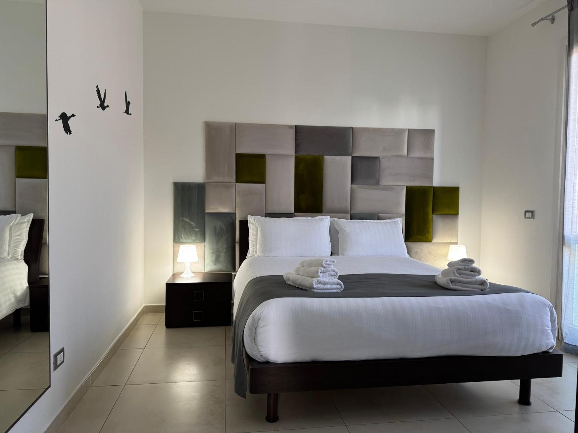 Residence Del Lago 데센자노델가르다 외부 사진