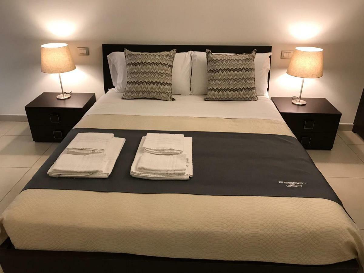 Residence Del Lago 데센자노델가르다 외부 사진